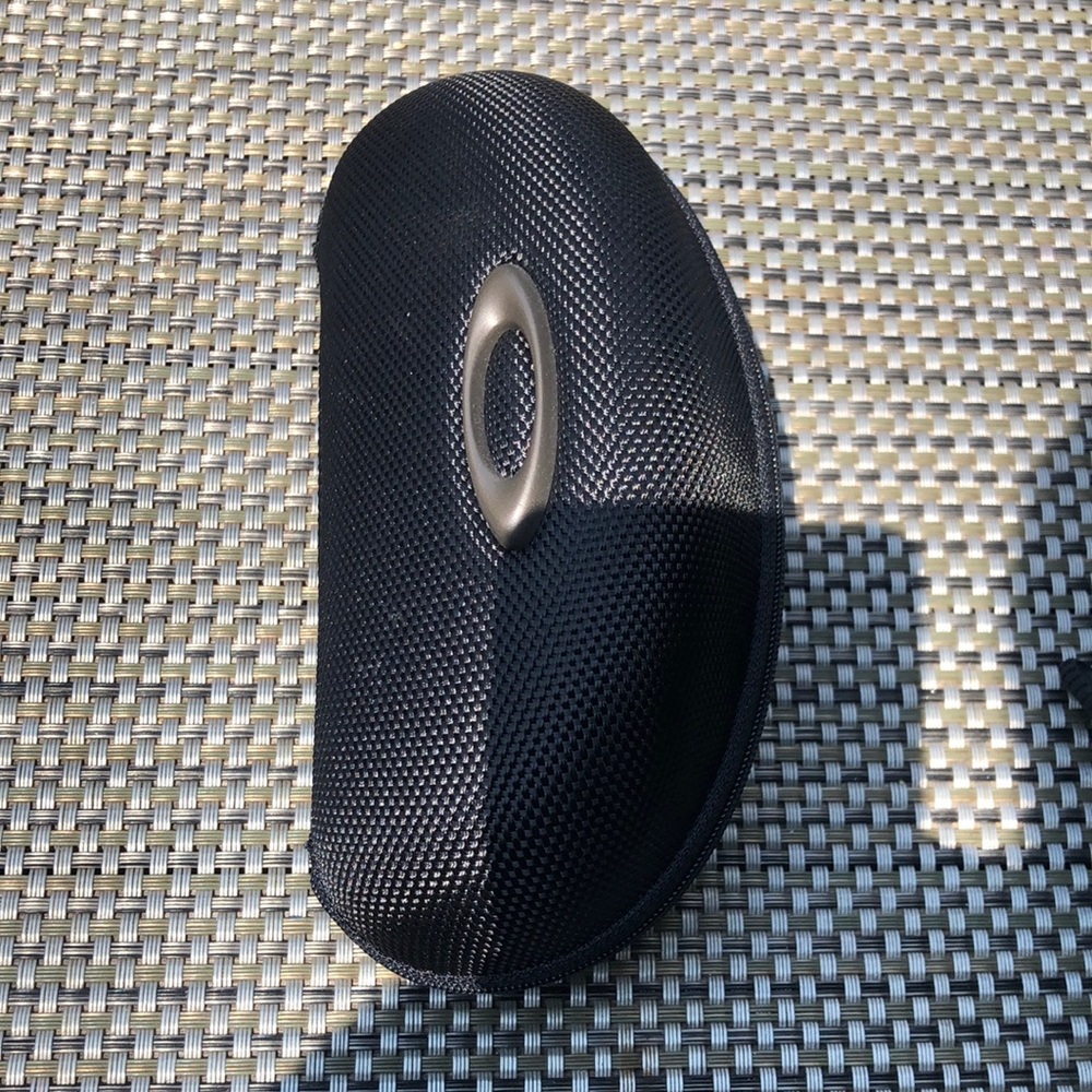 New Oakley sunglass case